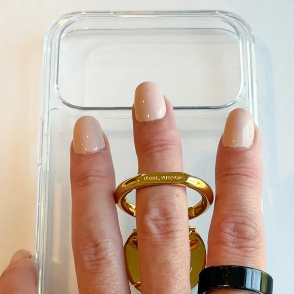 Louis Vuitton Louise Gold Tone Metal Phone Ring M64290 fits all Phones / Cases - Picture 3 of 15